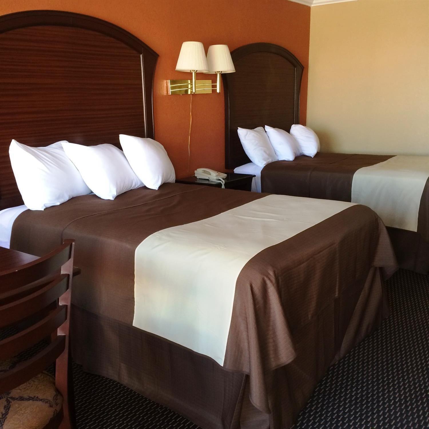Americas Best Value Inn Schulenburg Bagian luar foto